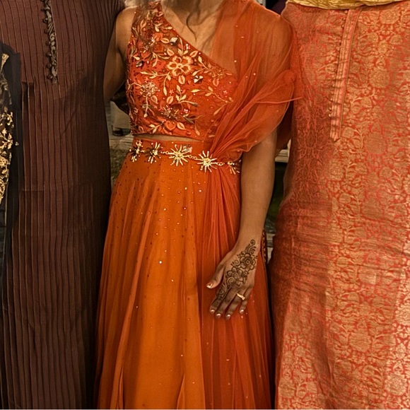 Glitzy Lehenga! - Picture 3 of 8